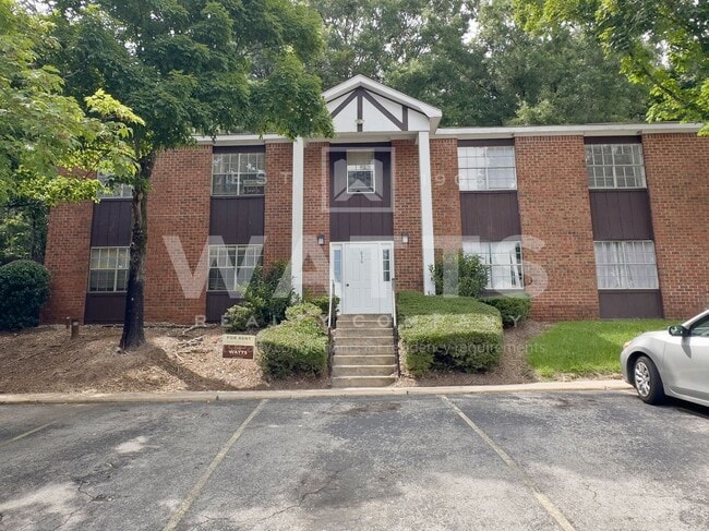 Primary Photo - 2-Bedroom Apartments Off Beacon Parkway