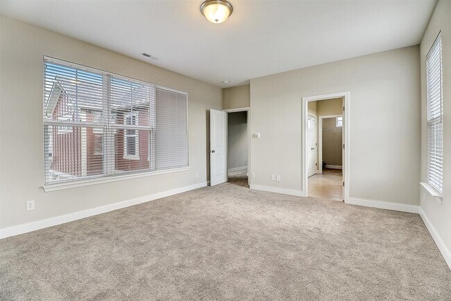 Building Photo - 6971 Pickett Pl