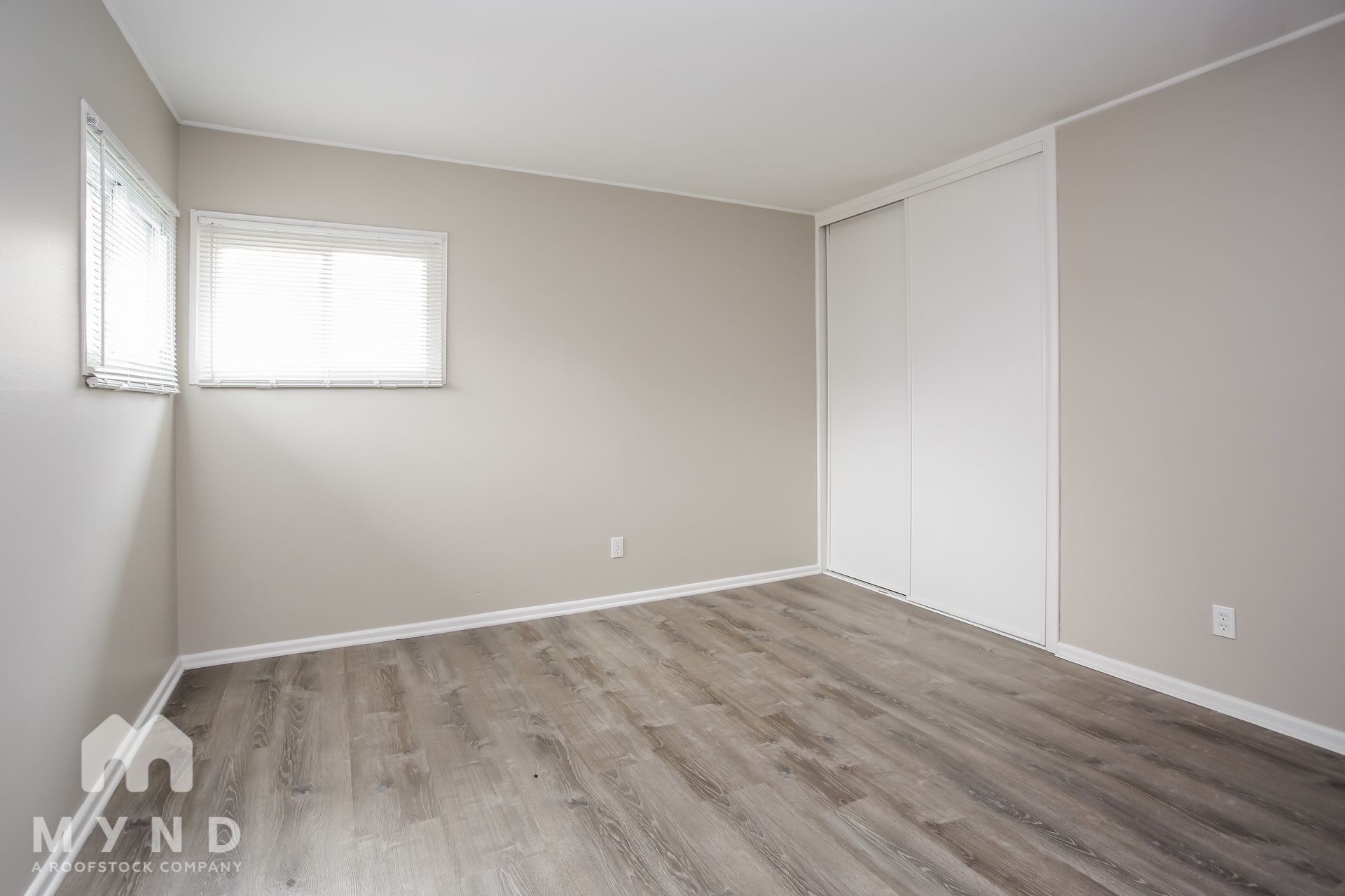 Building Photo - 1221 Manfeld Dr