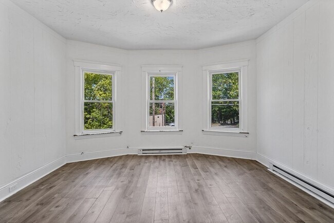 Building Photo - 8 Delaware St