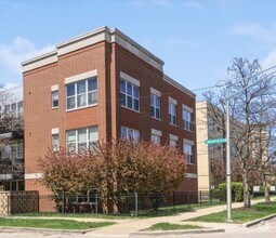 Building Photo - 2238 W Maypole Ave