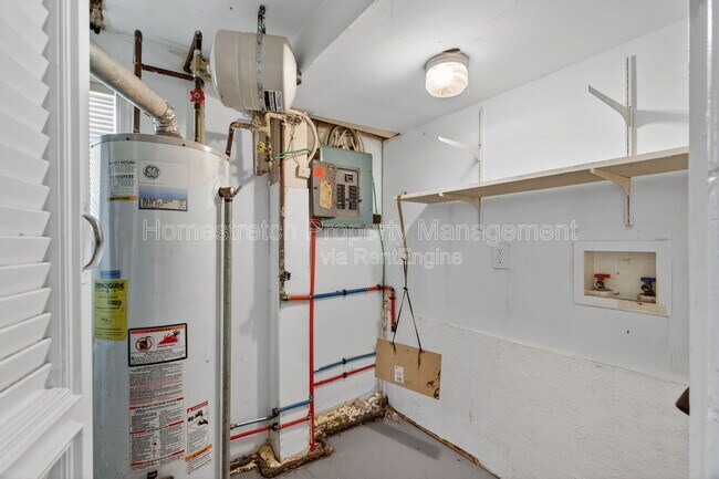 Building Photo - 5459 Hamilton Ave