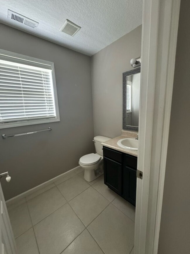 Building Photo - 3917 Stanton Hall Pkwy
