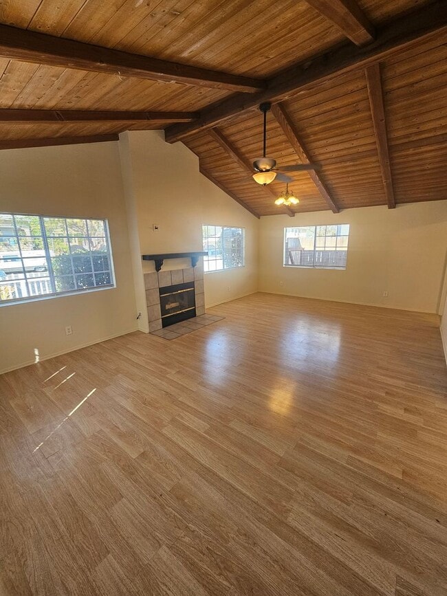 Building Photo - 12th St Omid