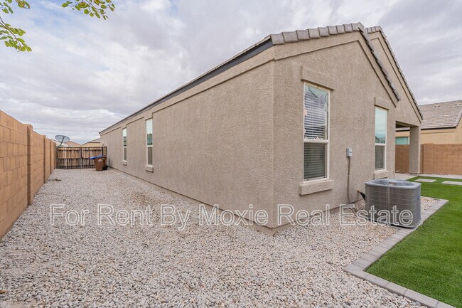 Building Photo - 8499 W Sonoma Way