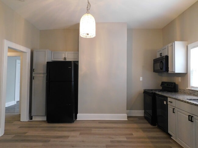 Building Photo - 85 Crowell Dr NW