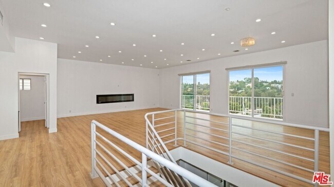 Building Photo - 5035 Escobedo Dr