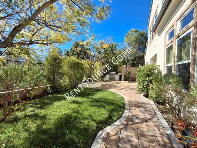 Building Photo - 27046 Maple Tree Ct