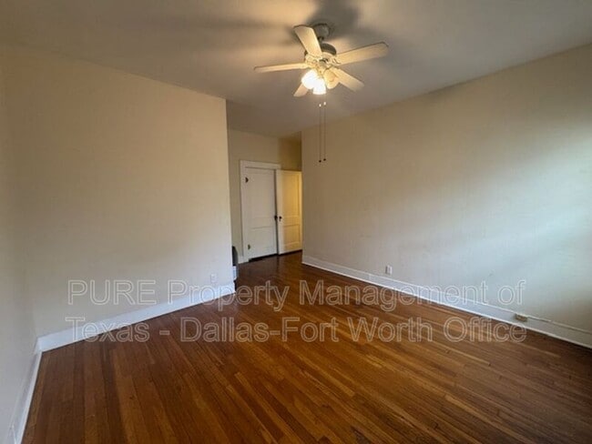 Building Photo - 3762 W 7th St