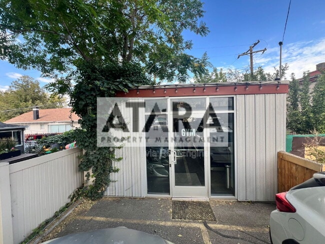 Building Photo - 650 N 300 W