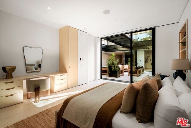 Building Photo - 1210 Laurel Way