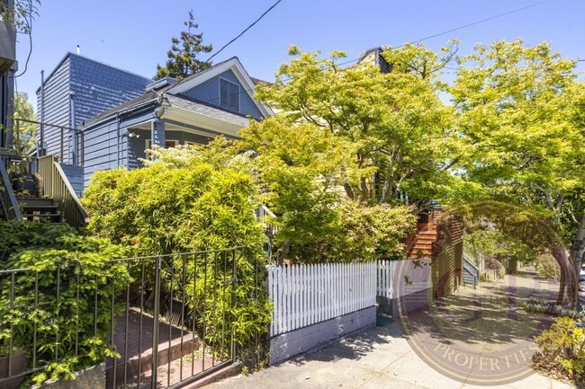 Primary Photo - Potrero Hill - 2 BR, 1 BA House 1,124 Sq. ...