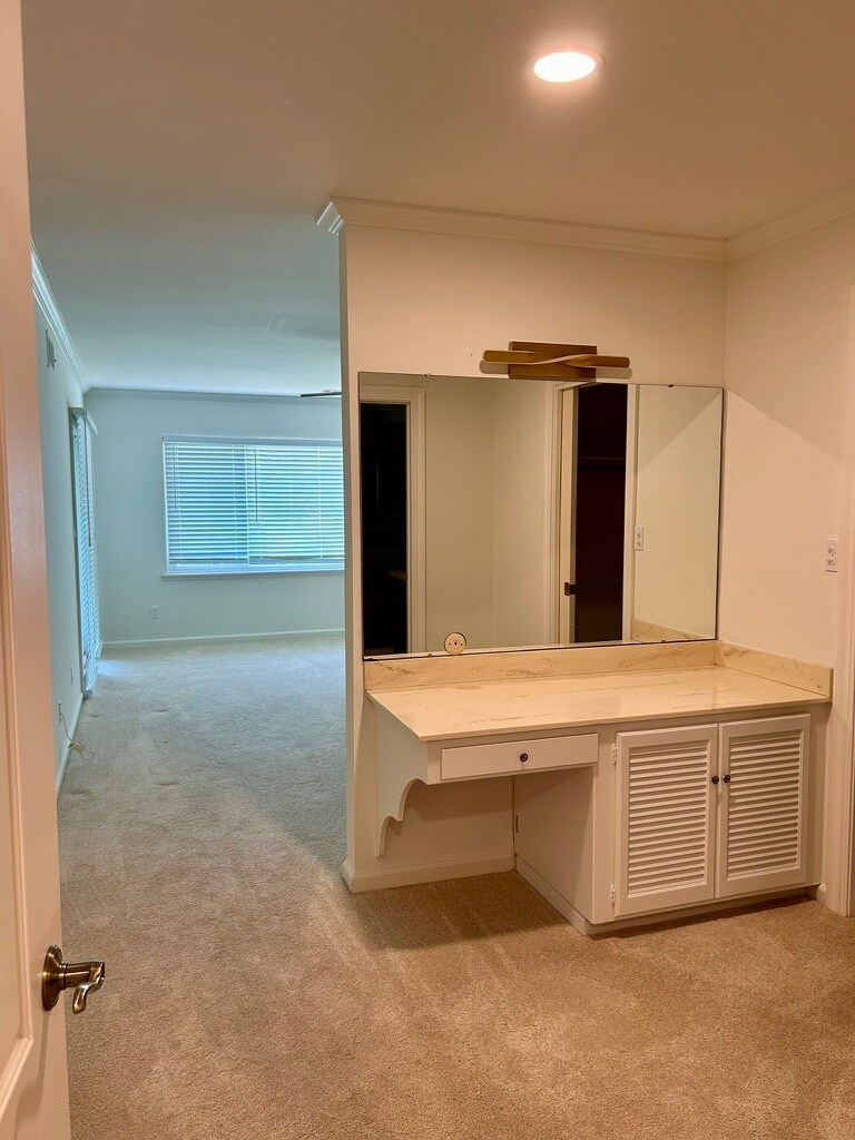 Building Photo - 17950 Mirasol Dr