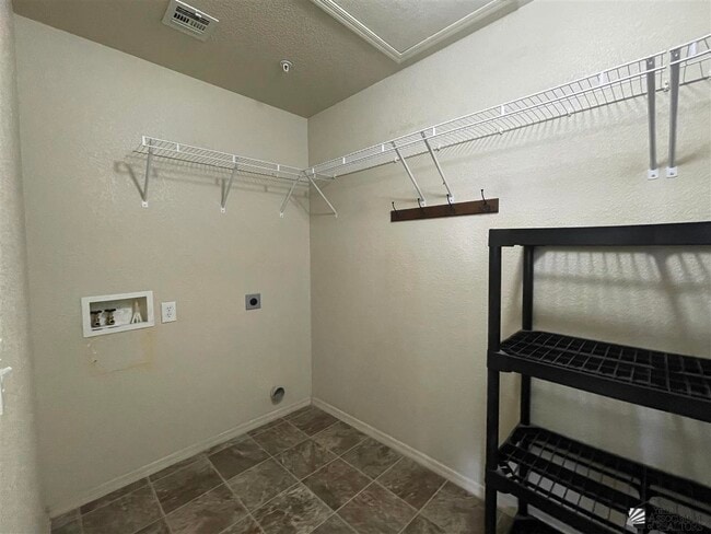 Building Photo - 9027 E 31st Ln