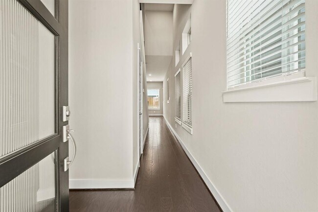 Building Photo - 10972 Hewitt Cliff Ln