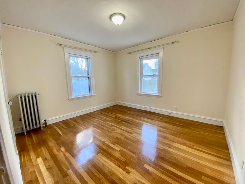 Building Photo - 9 Jonathan St