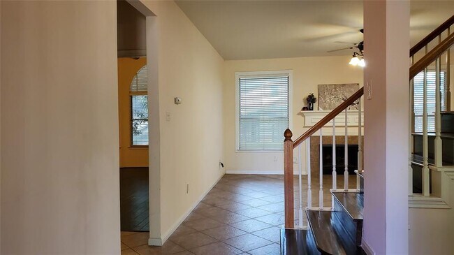 Building Photo - 14043 Fairwood Breeze