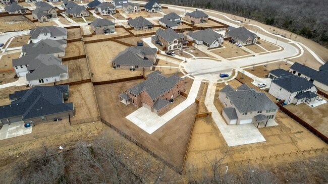 Building Photo - 310 Greystone Ct