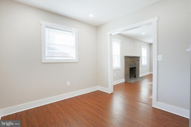 Building Photo - 21411 Montgomery Ave
