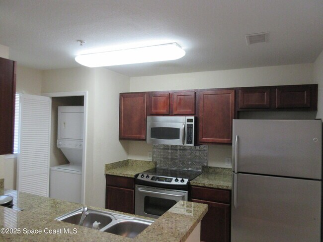 Building Photo - 3551 D'Avinci Way