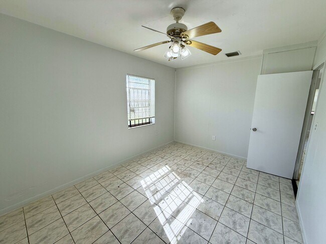 Building Photo - 2951 NW 164th St