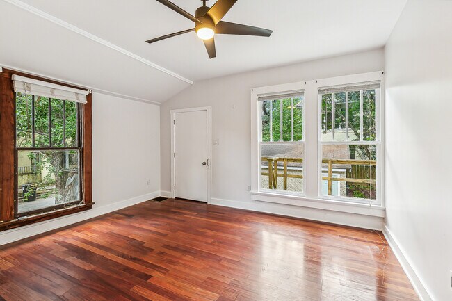 Building Photo - 2506 State St