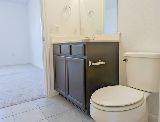 Building Photo - 6510 Routenburn St