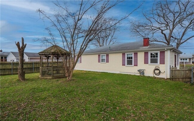 Building Photo - 10 Reardon Dr