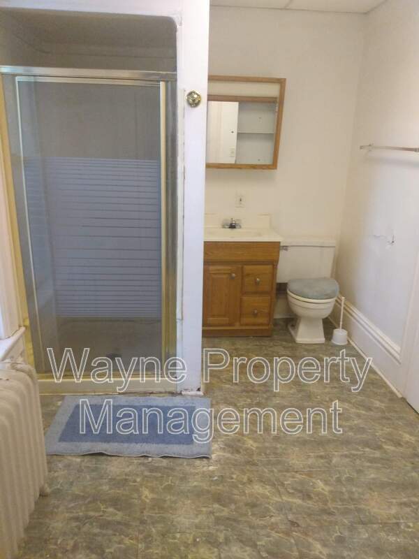 Building Photo - 744 1st St