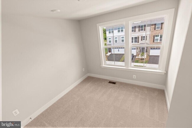 Building Photo - 10512 Hinton Wy