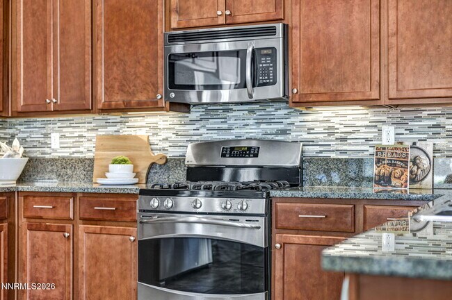 Building Photo - 10740 Cedar Rock Dr