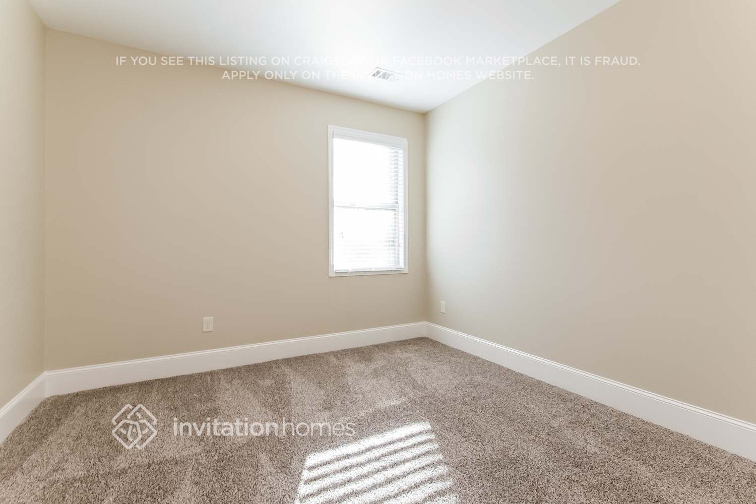 Building Photo - 5735 Aspen Dr