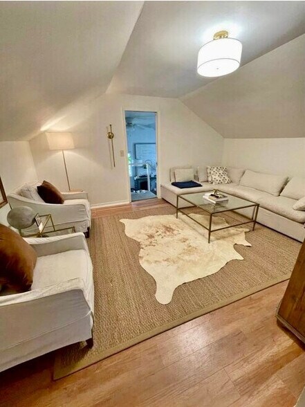 Building Photo - 58 N Reed Ave