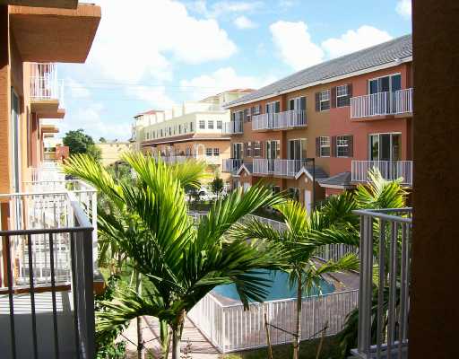 Building Photo - 2725 NE 8th Ave