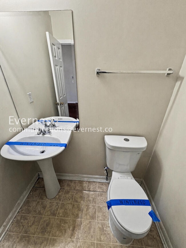 Building Photo - PROMO: Enjoy your 2nd month rent-free rent when you sign the lease today! 3 Bed, 2.5 Bath Home wi...