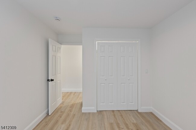 Building Photo - 676 Chestnut St