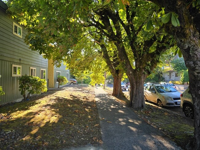 Building Photo - Incredible Value!  Upstairs Pet Friendly 2...
