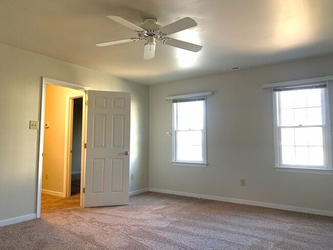 Building Photo - West End 4 Bedroom/2.5 Bathroom Colonial Home