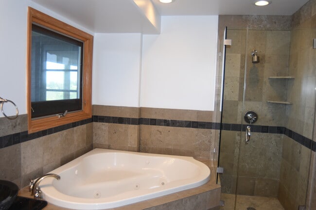 Building Photo - 15 Anson Rd