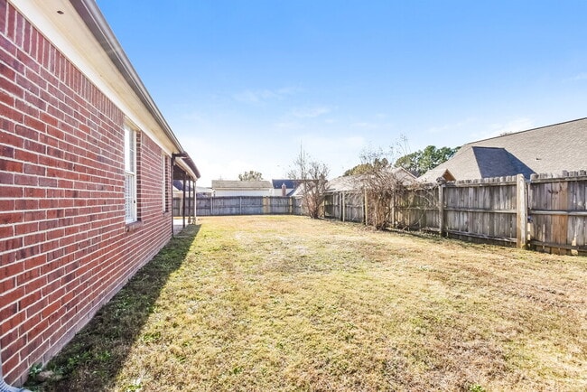 Building Photo - 9355 Lacee Ln