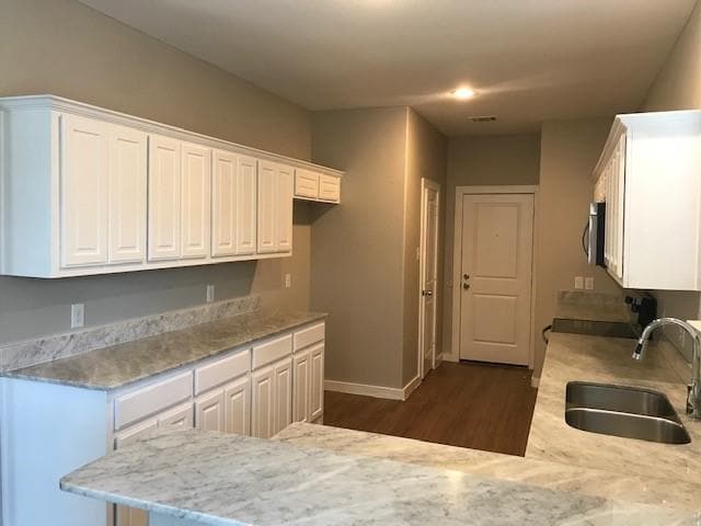 Building Photo - 3542 Apple Valley Way