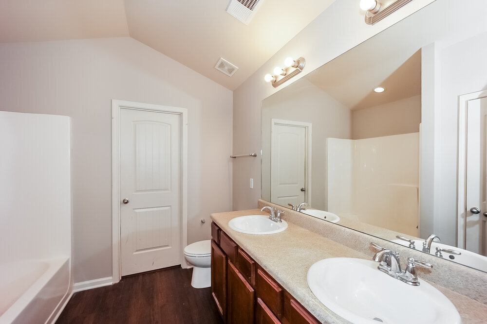 Building Photo - 252 Bandelier Cir