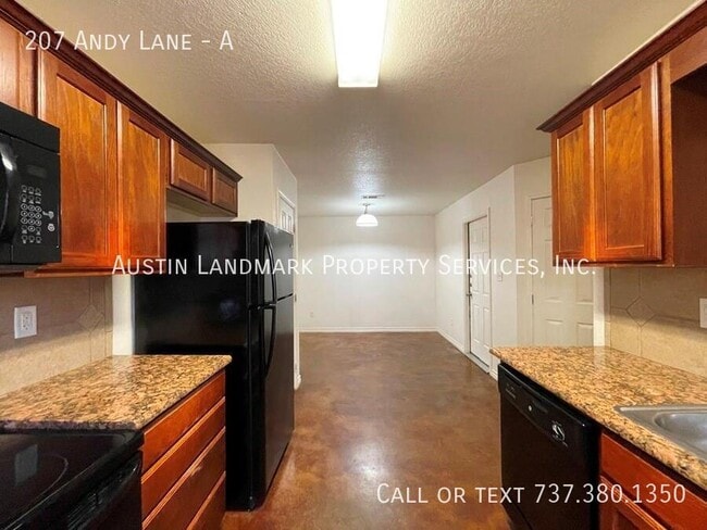 Building Photo - 207 Andy Ln