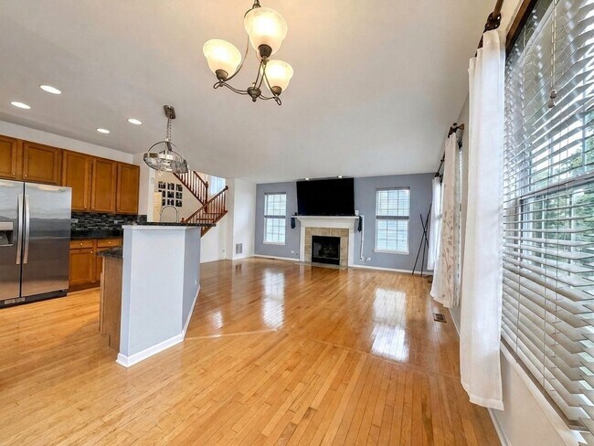 Building Photo - Spacious 4 Bed / 3.5 Bath Home with Finished Basement & Community Amenities in Wadsworth!