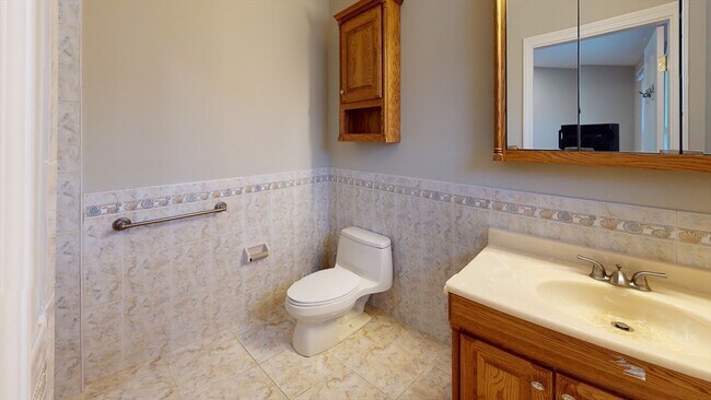 Building Photo - 72-74 Harlow St