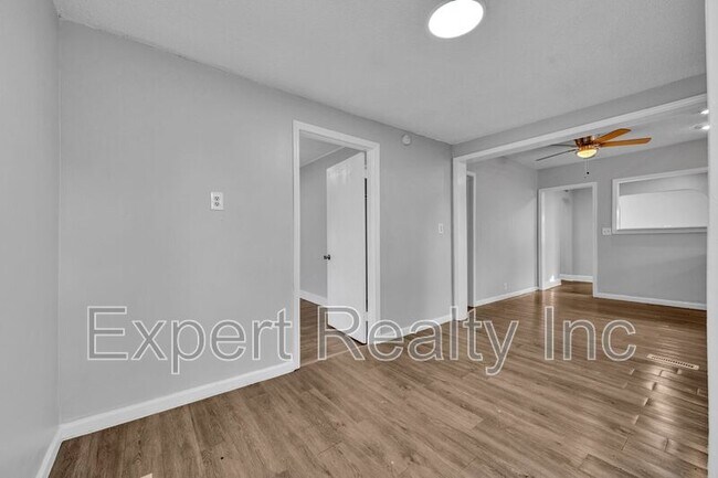 Building Photo - 616 Rutledge Dr