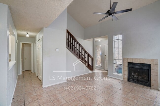 Building Photo - 7517 Oak Chase