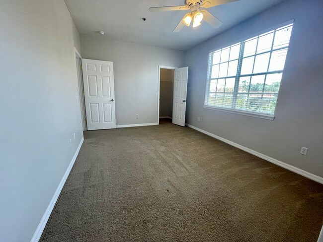 Building Photo - Private Townhouse in Heart of South Tampa