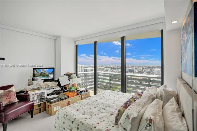 Building Photo - 460 NE 28th St