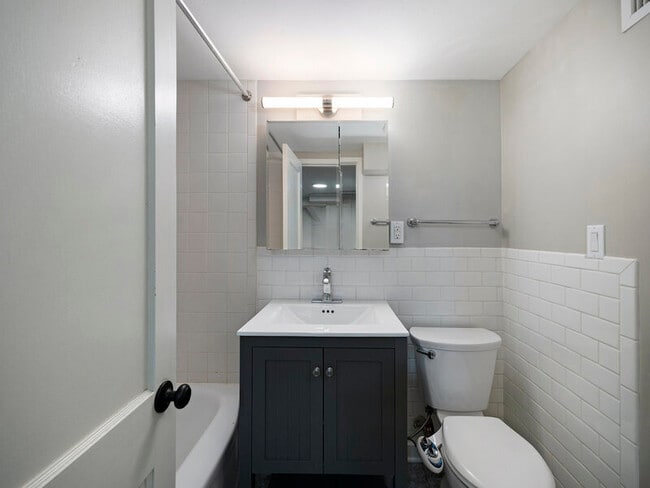 Building Photo - 1612 S 32nd Ave